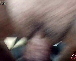 Extremely close-up pussyfucking macro creampie