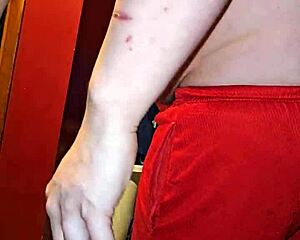 First time experiencing golden showers, drinking and swallowing the warm liquid