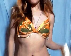 Bonneyuwu in 10 04 cosplay as leia from star wars