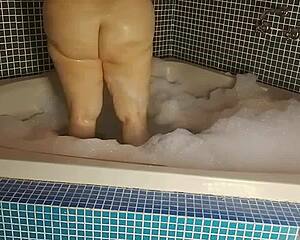 What Kind of Naughty Tricks Is Vivi Guedez Pulling at the Motel?
