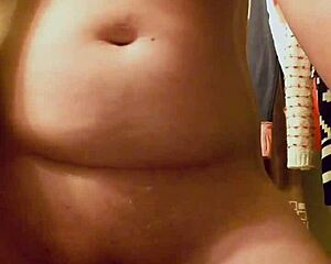 19yo scarlet dancing seductively for the camera