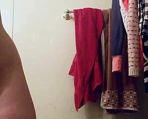 19yo scarlet dancing seductively for the camera