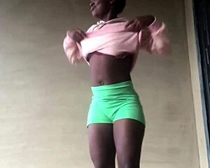 crazybitch loves to twerk her sexy big ass wherever she is