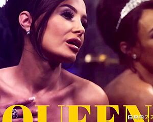 Our Queen Lisa Ann Back in First Anal Scene Three Years Brazzers Tits Assfucking Oiled Hardcore