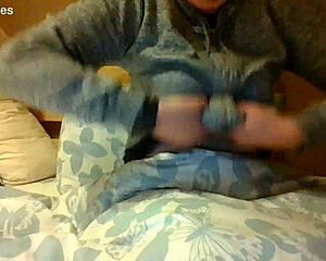 Flashing My Tits in Hardcore Amateur Fun!