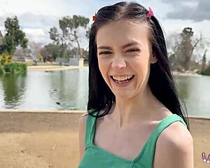 Zayıf Genç Bella Nova'nın Sıkı Am Tutuşu Açığa Çıktı.