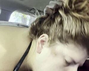 Luxurious BBWs and noturbabymoms share a blowjob compilation from June 2025.