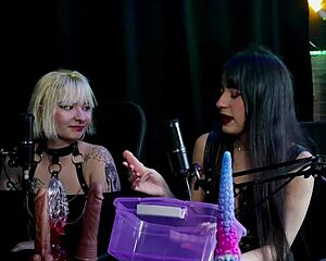 Nath Wolowski Shows Submissive Domination