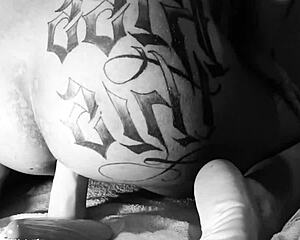 Famous Singer Tries Huge Toy in Pussy First Time 😲