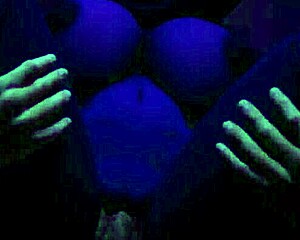 golden fredina dances with big tits and ass