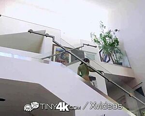 Boyfriend turned on by naked gf webcam blowjob 😍