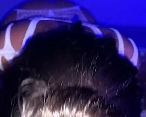 Penetrando Ese Enorme Culo Delicioso!