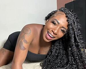 Goze junto comigo meu punheteiro quero ver você jorra muito leitinho me olhando tocar minha xota