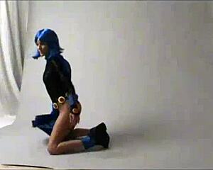 Amateur teen cosplay raven in public outdoor costumes