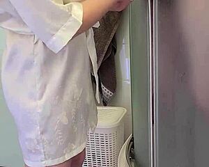 Stepmom helps son jerk off and cum on tits 😏