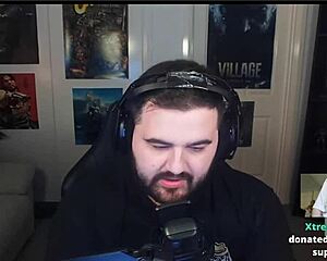 Gamer Girl Dates Michael Live