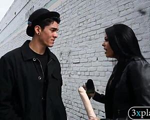 Blindfolded Guy Fucks Pussy