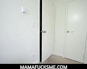 Tony Fills Ivy LeBelles Cock Hungry Pussy