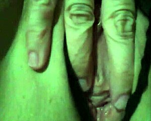 Hot morning milf masturbates shaved pussy 😍