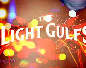 i'm with this colombian couple, watching her shake ass and pussy close up