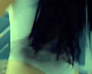 Colombian girl in Ecuador seeks meetup