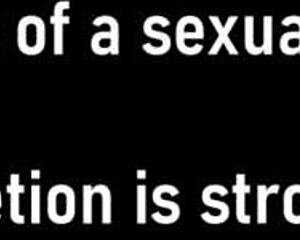 Aria Nicole Paints Her Toes!