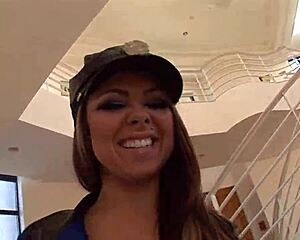 Erik Everhard, Julia Bond a Rita Faltoyano, tento veľký zadok je pre vás.