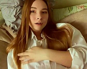 Sexy girl fingering her pussy 😍