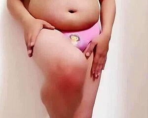 Watch this hot Indian full nanga mujra dance explode with nude Hindi audio MMS leak!