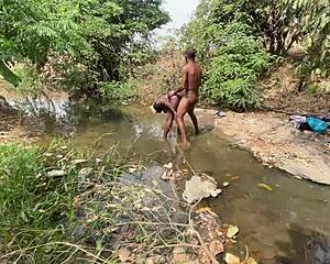 Curvy Ebony BBW Flashes Outdoors At Stream?