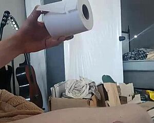 Watch this huge cock cumshot in Cape Town!