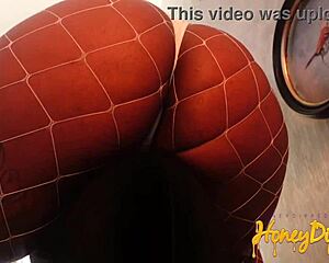 Therapy session for face sitting addiction with small tits.