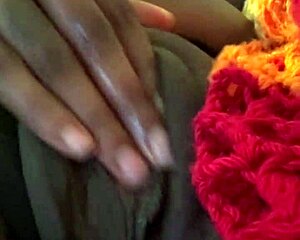 Homemade amateur ebony cums easy squirt solo then dildo