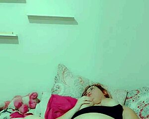 Ruivinha Says, 'Watch Me Masturbate, Is It Hot?'