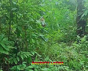 Bbw Big Sarah Enjoys Muff Diving And Doggystyle Creampie