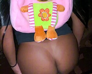 Latina Offers Ass In Public