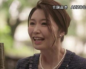 minha madrasta ayumi ryou deu um presente de formatura intenso e poderoso