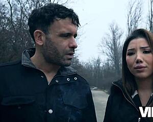 Vip4k shows boobies to hit bf back no problem.