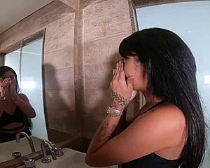 Lunna Real Prepares To Fuck During Interview!