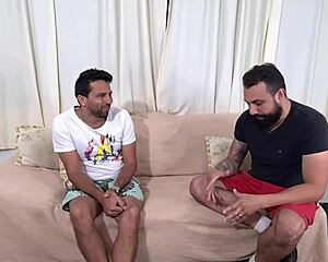 A primeira vez fazendo video pornô tentando fazer anal na baixinha magrinha do rio de janeiro