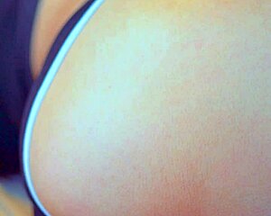 Watch gorgeous girls masturbate with vibrator?