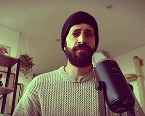 Challenge for men in sexuality training - hold the semen