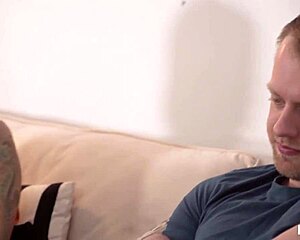 Cougar on the prowl milfaf