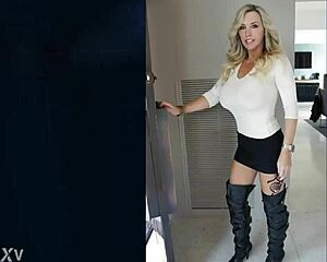 Bikini Busty Hot Big Boobs Girls No Bra