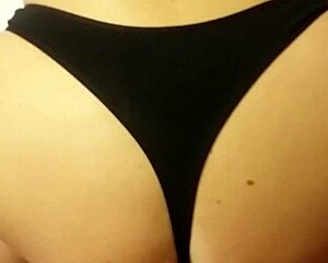 wife gets a cumshot to her ass in amateur scene