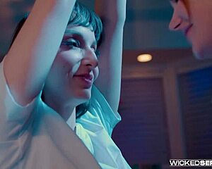 Can Siri Dahl And Lexi Luna Handle Scissoring Passion?