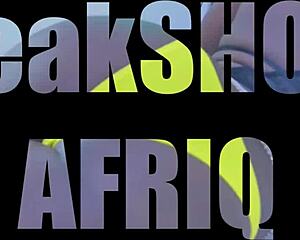 Öğrenci sınıf arkadaşını mutlu seks için ziyaret ediyor