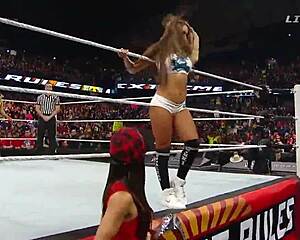 Nikki Bella vs Naomi in extreme rules match 2015.