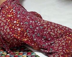 Ay no suegro, no seas pervertido, no metas su sucia verga en mi coño