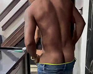 Ele Foi Um Bom Menino Deixou Tudo Limpinho Ganhou Bucetinha De Presente